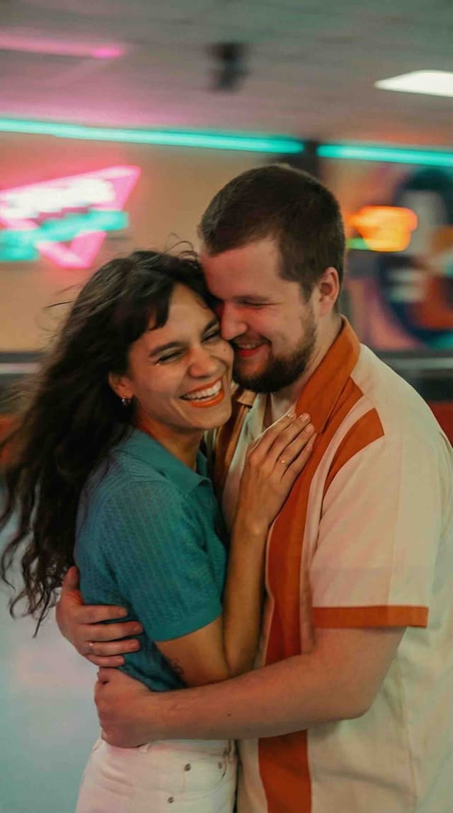 fun couple picture ideas: couple skating, motion blur