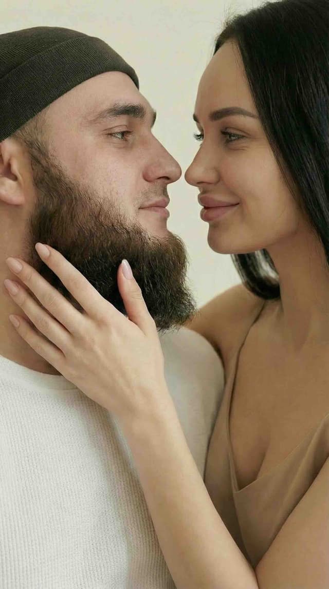 model couple photo: dramatic black and white shot, contrast lighting