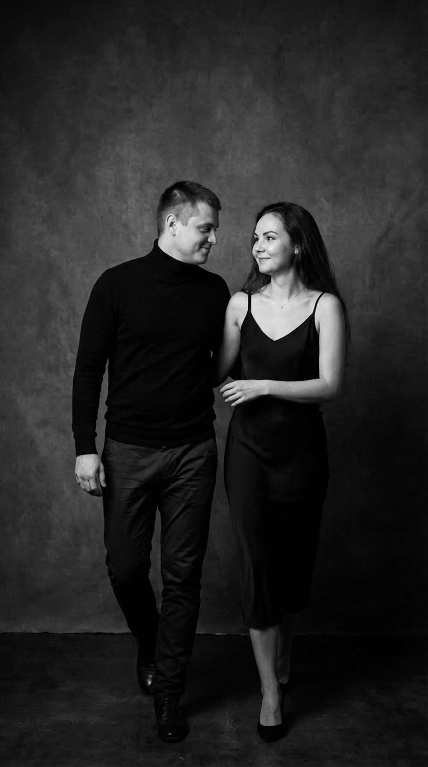 AI couple photo: studio professional photo shoot