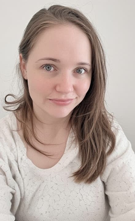 AI wedding photo: source selfie for bride look