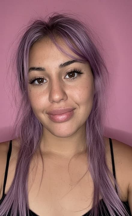 combinar fotos con IA: foto de chica para una toma nocturna