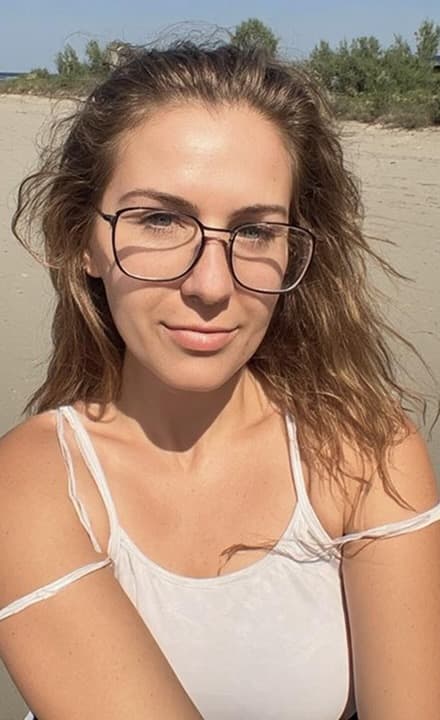 AI wedding photos: source image for bride